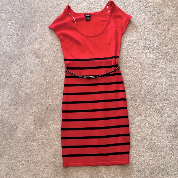 Rue21 Dresses & Skirts - Rue21 fitted dress, size small